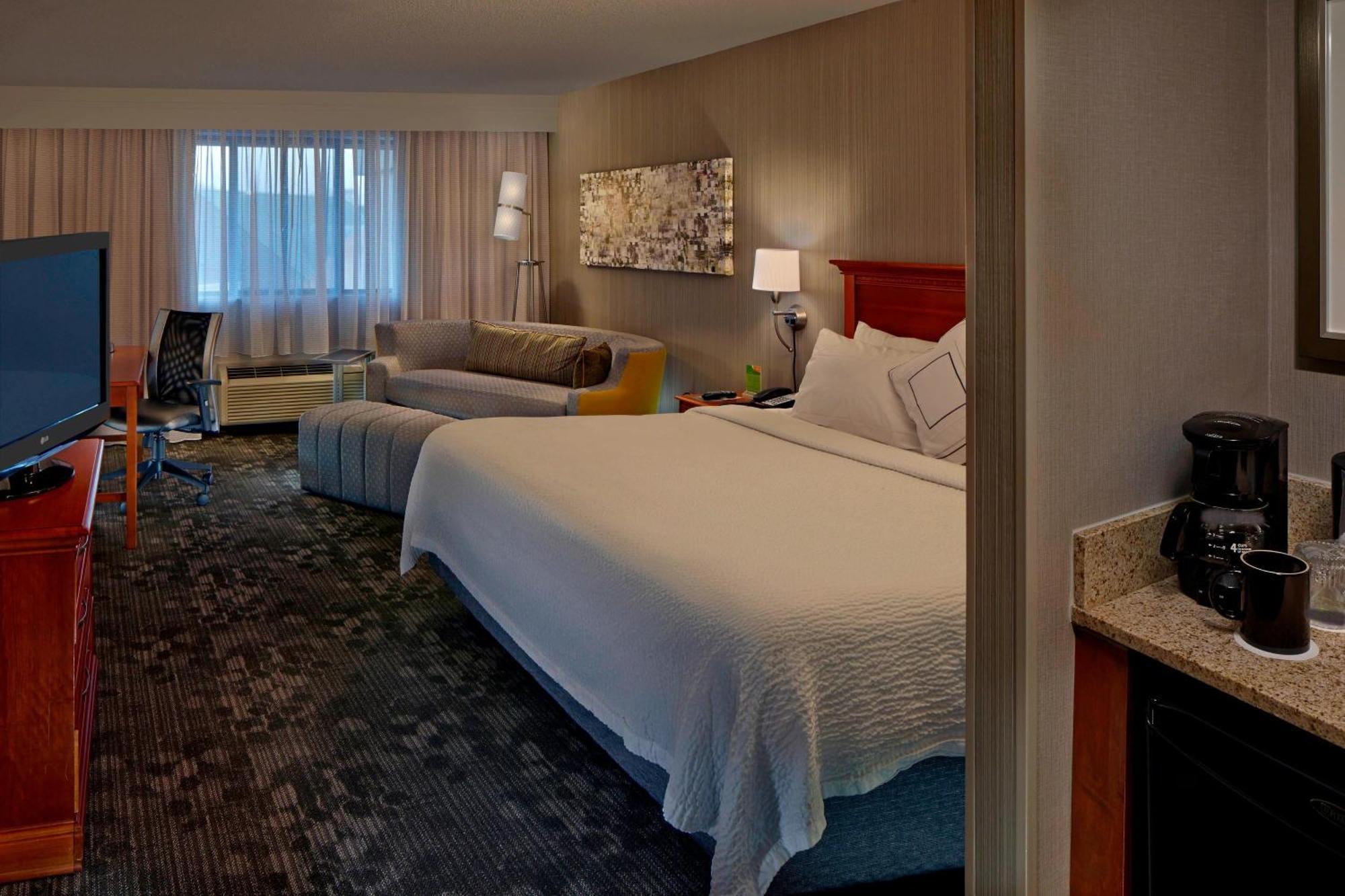 Hotel Courtyard Hartford Cromwell Esterno foto